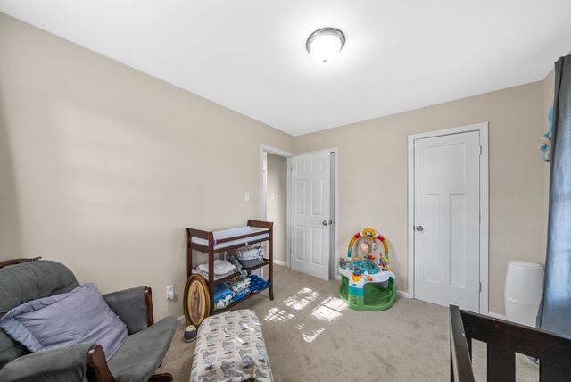 601 Evergreen Park Dr, Hopkinsville, KY 42240