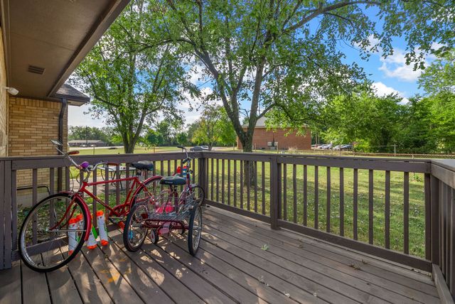 601 Evergreen Park Dr, Hopkinsville, KY 42240