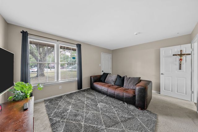 601 Evergreen Park Dr, Hopkinsville, KY 42240