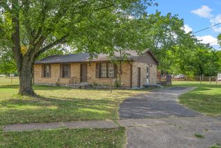 601 Evergreen Park Dr, Hopkinsville, KY 42240