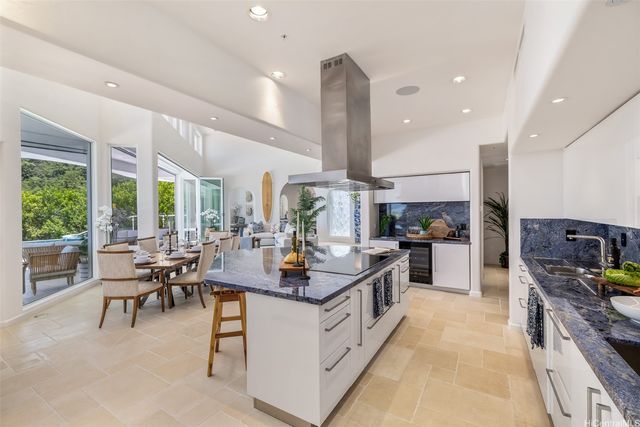 47-958 Kamakoi Road, Kaneohe, HI 96744