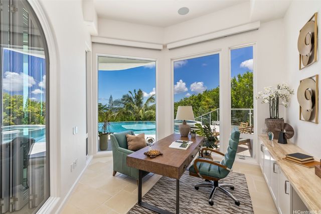 47-958 Kamakoi Road, Kaneohe, HI 96744