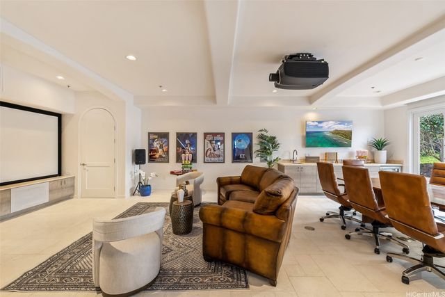 47-958 Kamakoi Road, Kaneohe, HI 96744