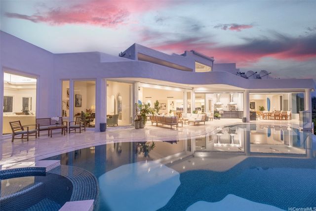 47-958 Kamakoi Road, Kaneohe, HI 96744