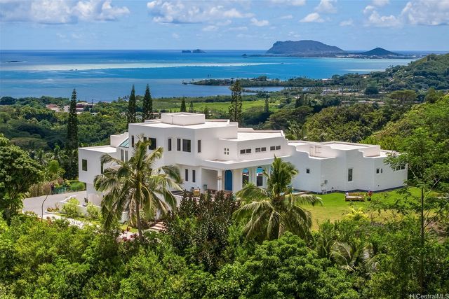 47-958 Kamakoi Road, Kaneohe, HI 96744