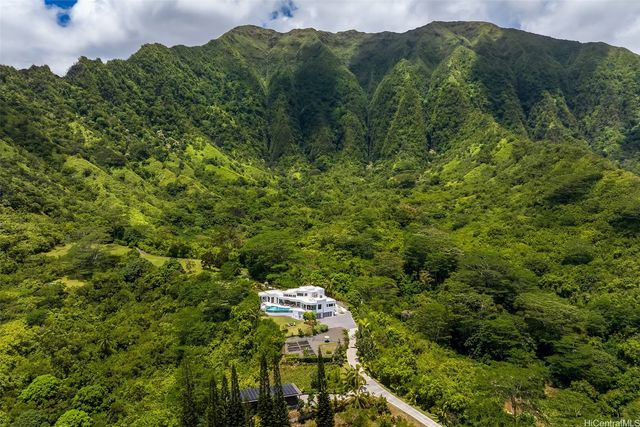 47-958 Kamakoi Road, Kaneohe, HI 96744