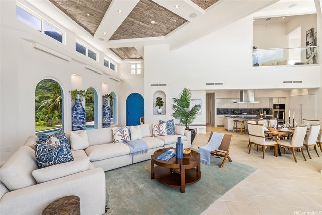 47-958 Kamakoi Road, Kaneohe, HI 96744