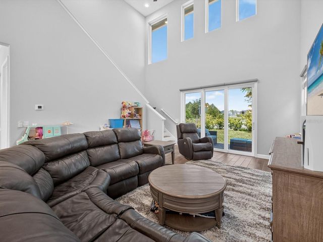 196 HAMPTON LOOP, Davenport, FL 33837
