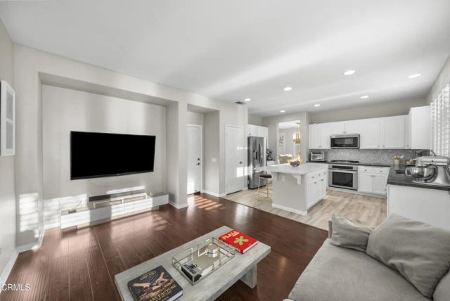 4648 Marrisa Way, Camarillo, CA 93012