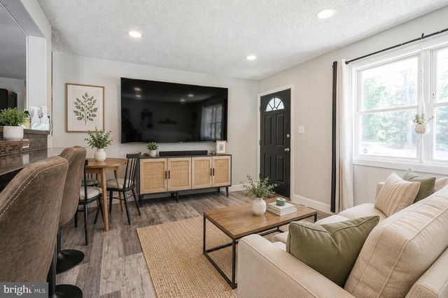 377 N TUCKAHOE RD, Williamstown, NJ 08094