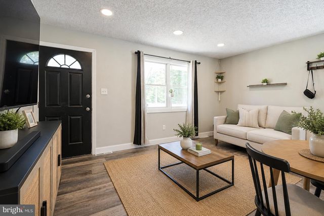 377 N TUCKAHOE RD, Williamstown, NJ 08094