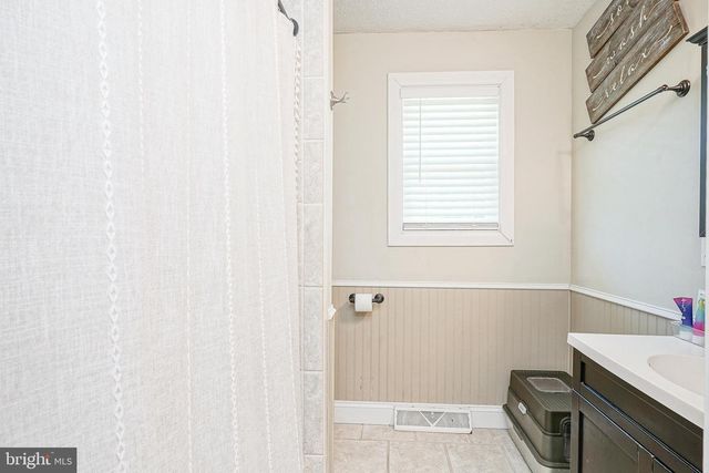 377 N TUCKAHOE RD, Williamstown, NJ 08094