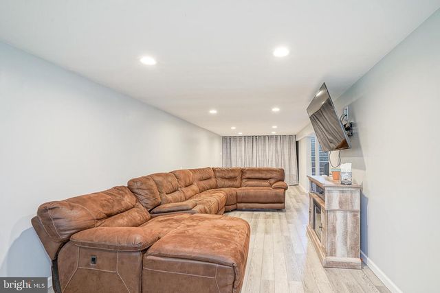 377 N TUCKAHOE RD, Williamstown, NJ 08094