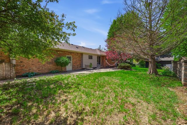 1448 N 6th Avenue E, Newton, IA 50208