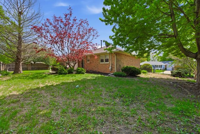 1448 N 6th Avenue E, Newton, IA 50208