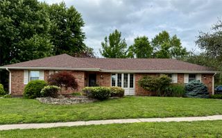 1448 N 6th Avenue E, Newton, IA 50208