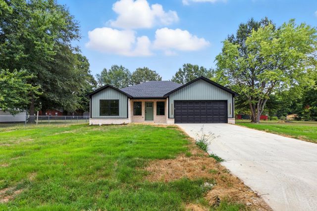 410 N Cedar St Street, Beebe, AR 72012