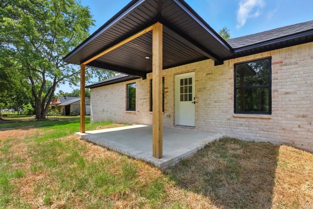 410 N Cedar St Street, Beebe, AR 72012