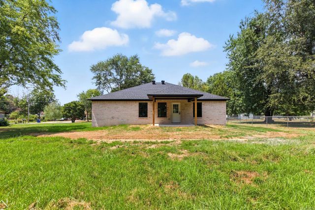 410 N Cedar St Street, Beebe, AR 72012