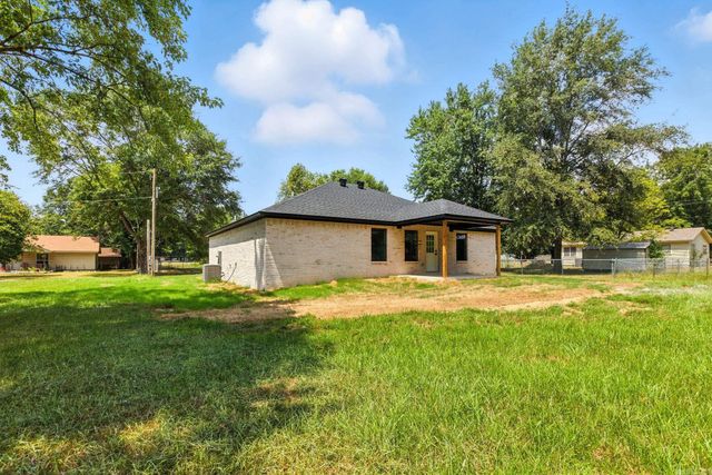 410 N Cedar St Street, Beebe, AR 72012