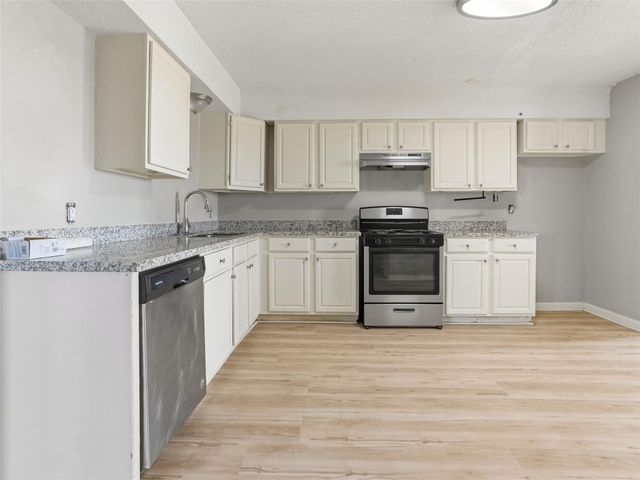 1114 W 11th Street, Freeport, TX 77541