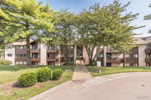 1400 Heritage Landing 103, St Charles, MO 63303