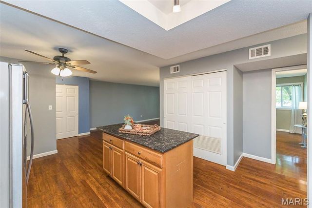1400 Heritage Landing 103, St Charles, MO 63303