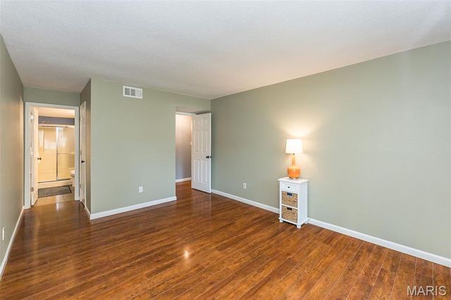 1400 Heritage Landing 103, St Charles, MO 63303