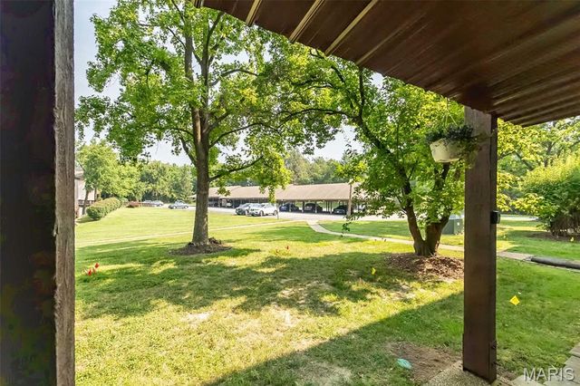 1400 Heritage Landing 103, St Charles, MO 63303