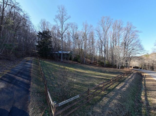 1160 Hidden Lake Road, Blairsville, GA 30512