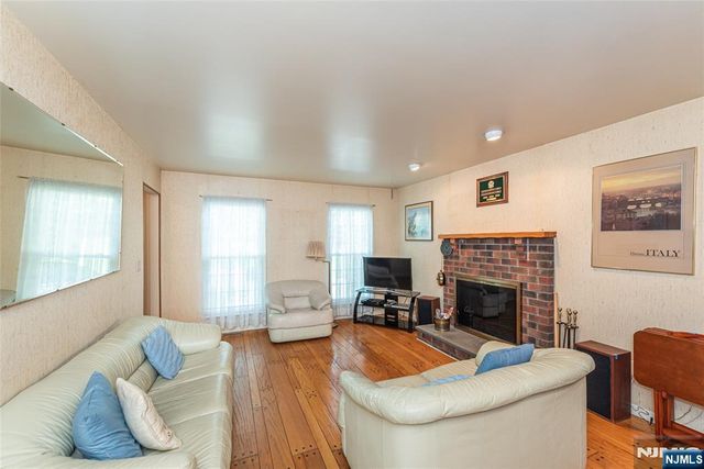1 Birdseye Circle, Wayne, NJ 07470