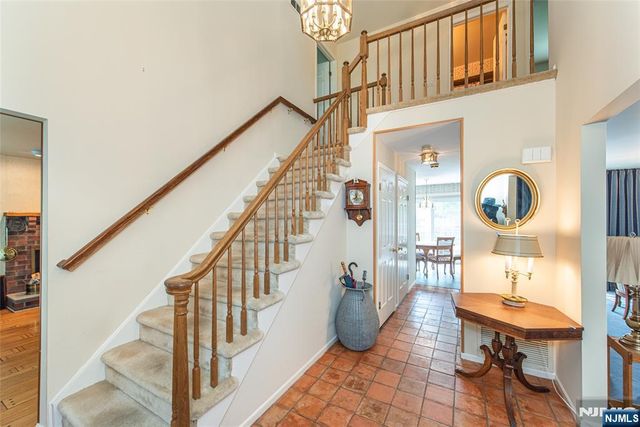 1 Birdseye Circle, Wayne, NJ 07470