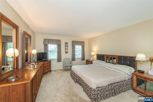1 Birdseye Circle, Wayne, NJ 07470