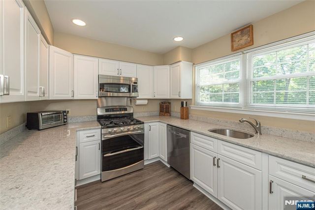 1 Birdseye Circle, Wayne, NJ 07470
