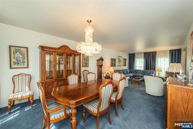 1 Birdseye Circle, Wayne, NJ 07470