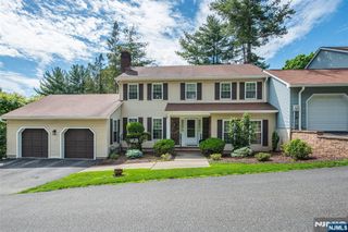 1 Birdseye Circle, Wayne, NJ 07470