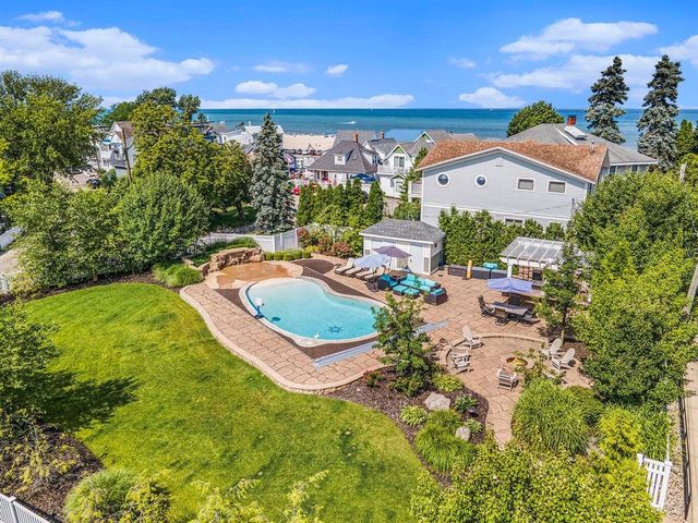 53 N Shore Drive, South Haven, MI 49090