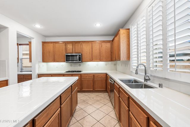 3642 Club Rancho Drive, Palmdale, CA 93551