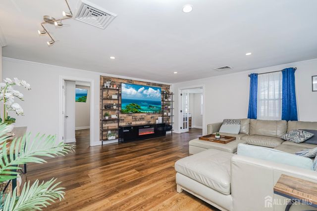 704 Huff Avenue, Manville, NJ 08835