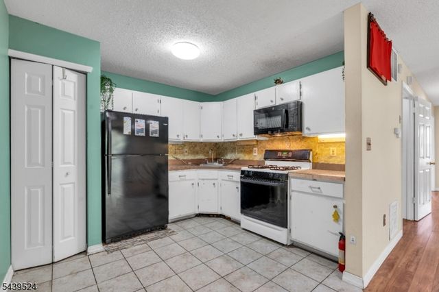 19 Amethyst Way 19, Franklin Twp., NJ 08823