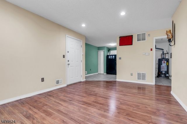 19 Amethyst Way 19, Franklin Twp., NJ 08823