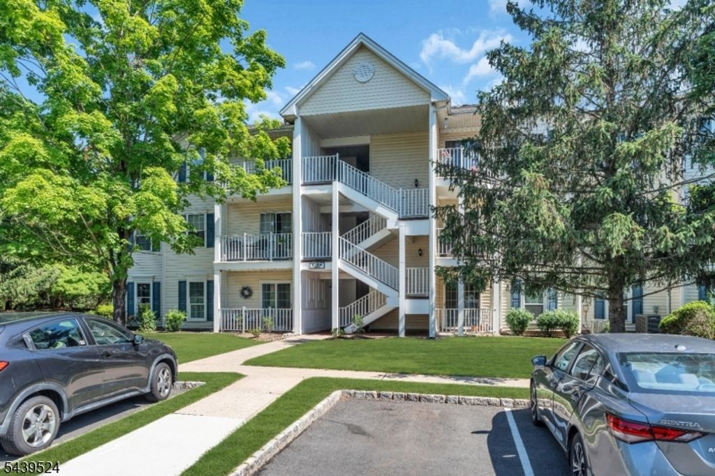 19 Amethyst Way 19, Franklin Twp., NJ 08823 — photo 4