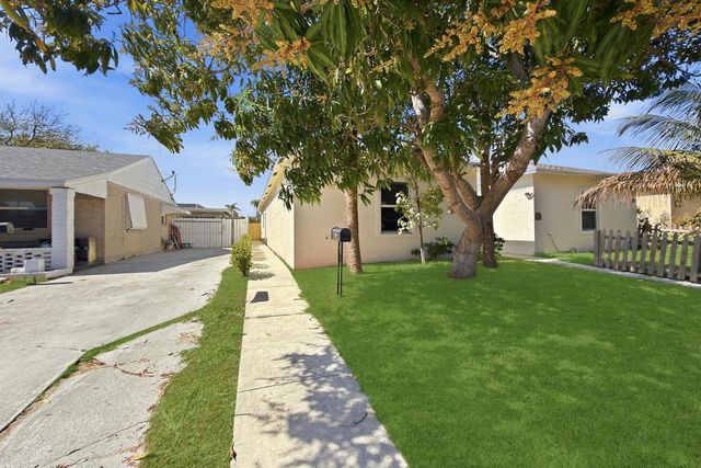 607 N F Street, Lake Worth, FL 33460