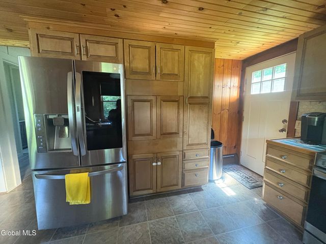 58 Wolcott Road, Crown Point, NY 12928