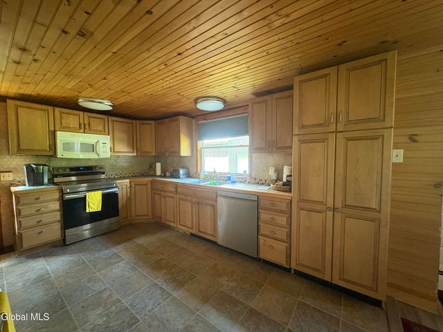 58 Wolcott Road, Crown Point, NY 12928