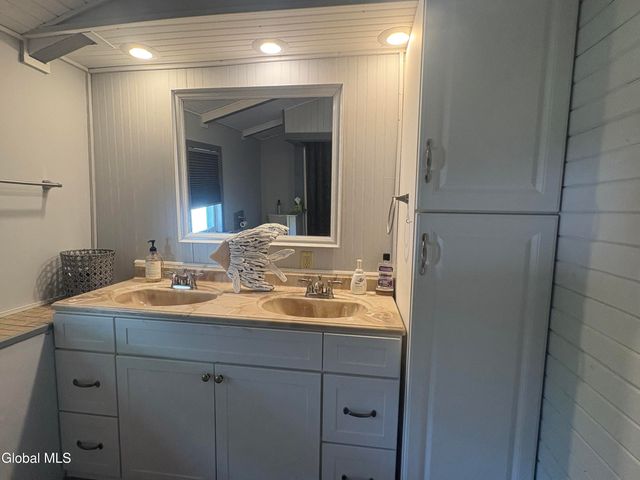 58 Wolcott Road, Crown Point, NY 12928