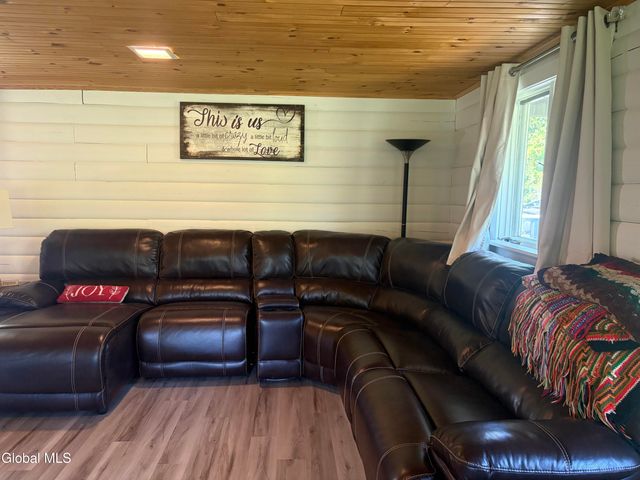 58 Wolcott Road, Crown Point, NY 12928