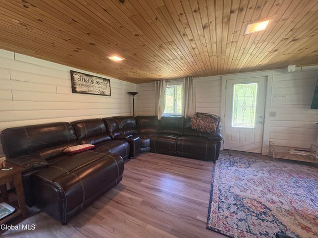 58 Wolcott Road, Crown Point, NY 12928