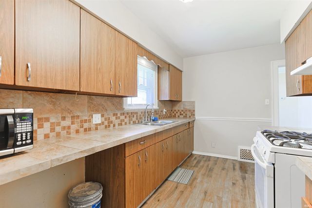 2157 Berkley Place, South Bend, IN 46616