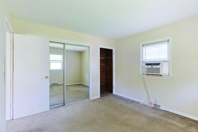 2157 Berkley Place, South Bend, IN 46616